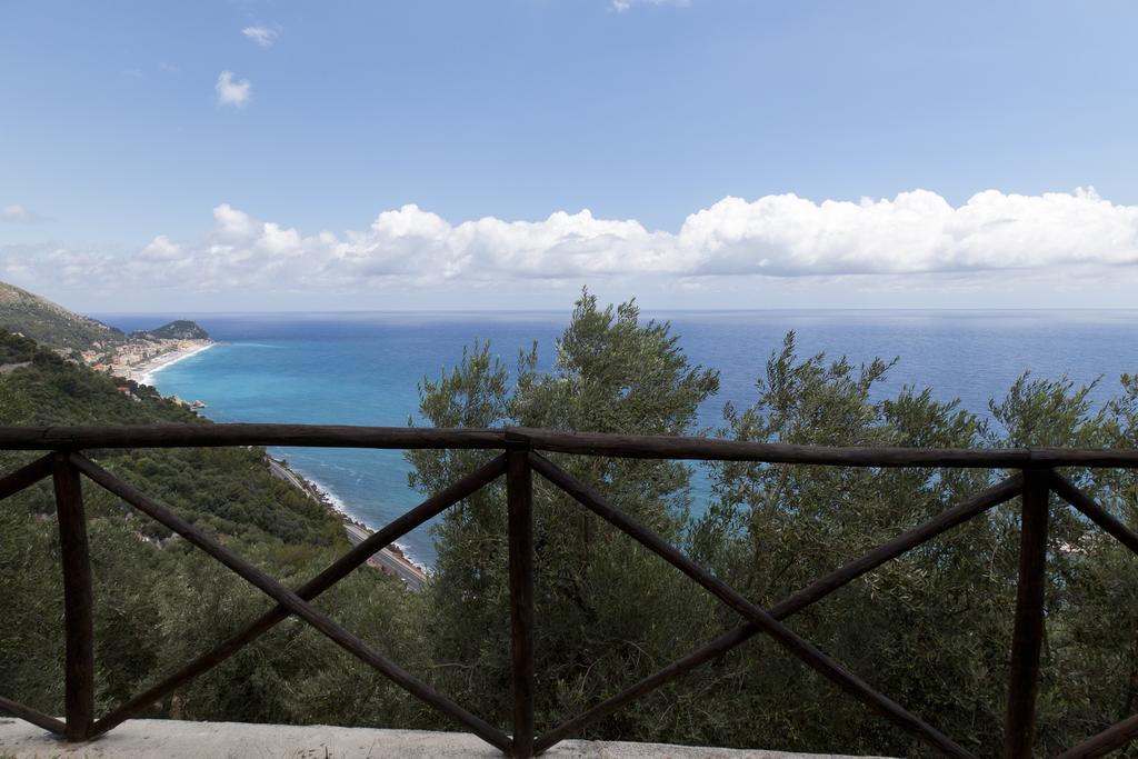 Villa Degli Ulivi B&B Finale Ligure Exteriér fotografie